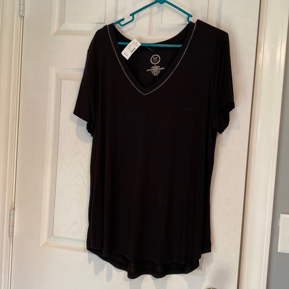 V neck basic tee